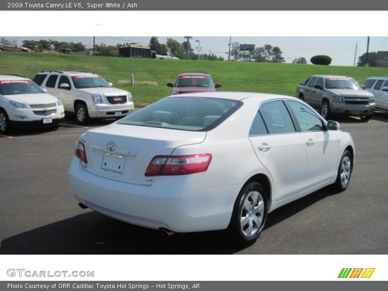 Super White / Ash 2009 Toyota Camry LE V6