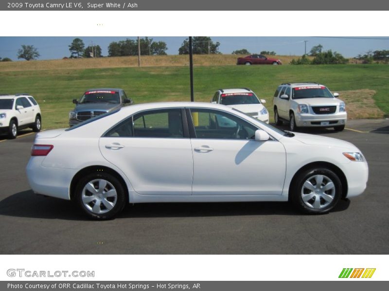 Super White / Ash 2009 Toyota Camry LE V6