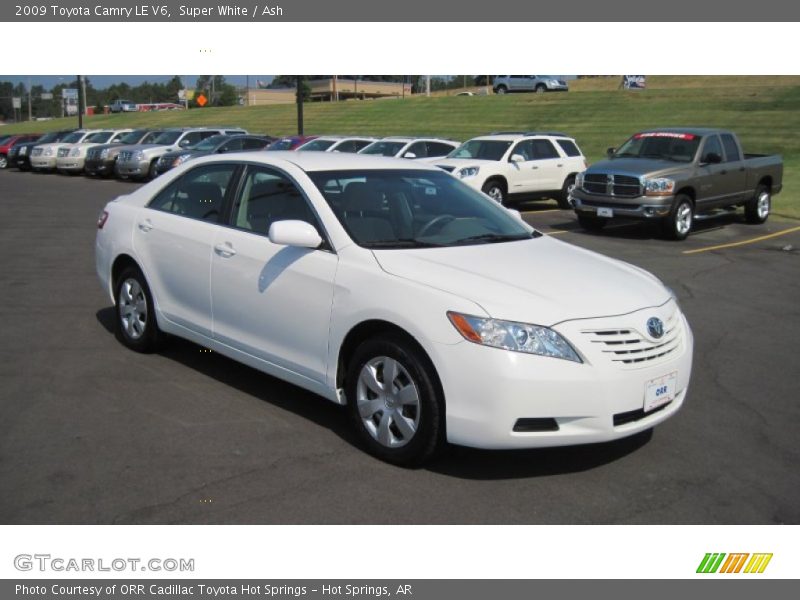 Super White / Ash 2009 Toyota Camry LE V6