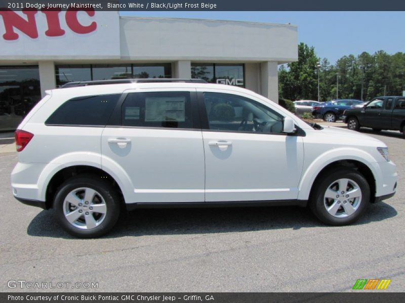 Bianco White / Black/Light Frost Beige 2011 Dodge Journey Mainstreet