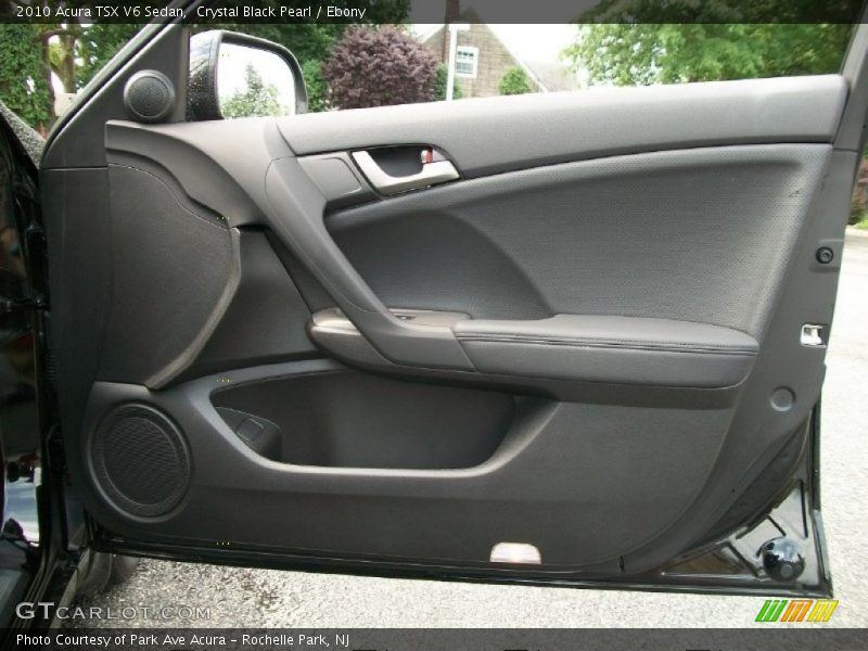 Door Panel of 2010 TSX V6 Sedan