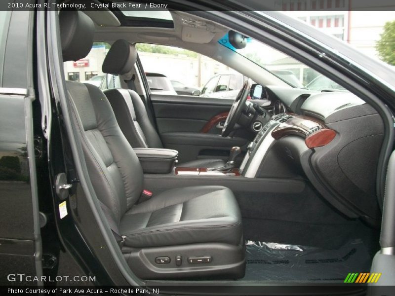  2010 RL Technology Ebony Interior