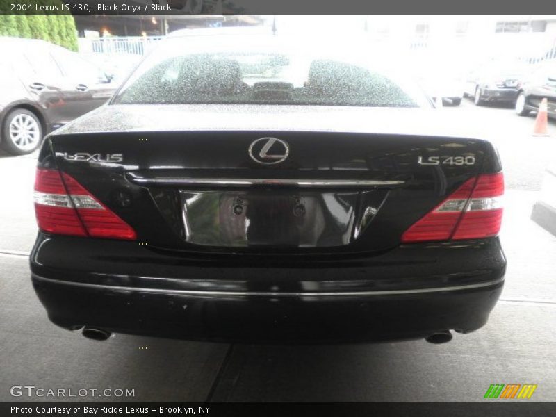 Black Onyx / Black 2004 Lexus LS 430