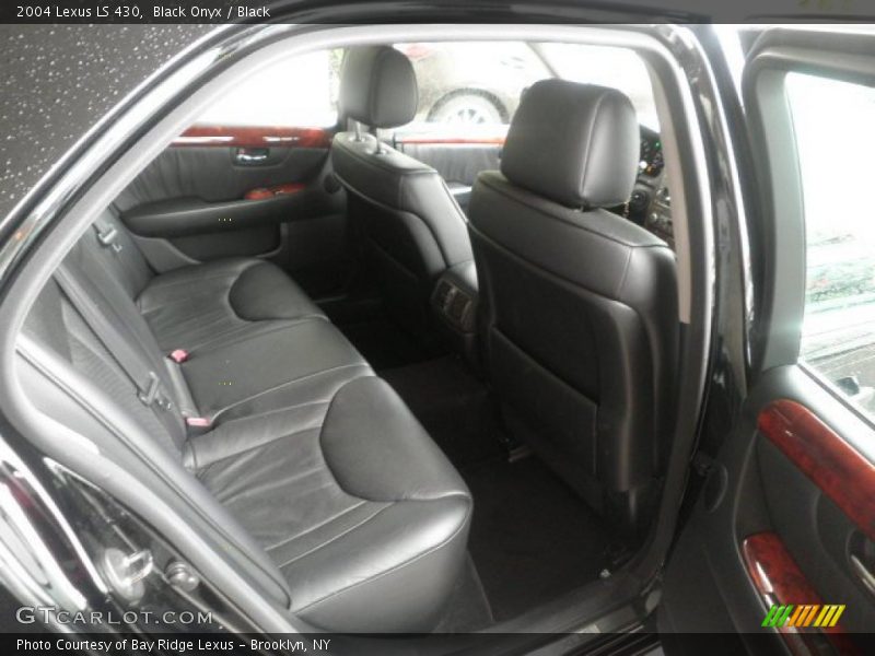 Black Onyx / Black 2004 Lexus LS 430