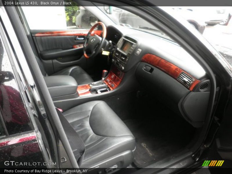Black Onyx / Black 2004 Lexus LS 430
