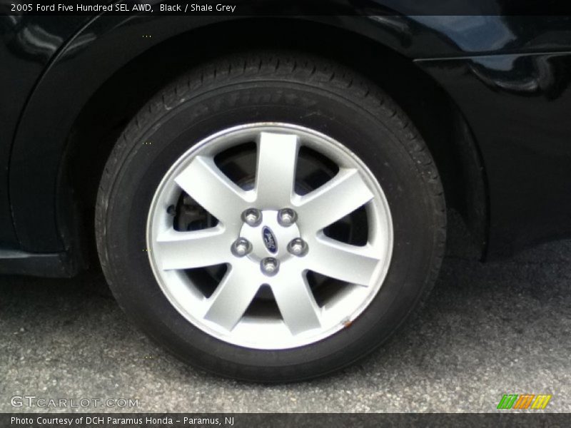  2005 Five Hundred SEL AWD Wheel
