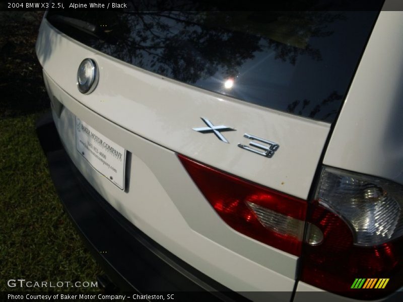 Alpine White / Black 2004 BMW X3 2.5i