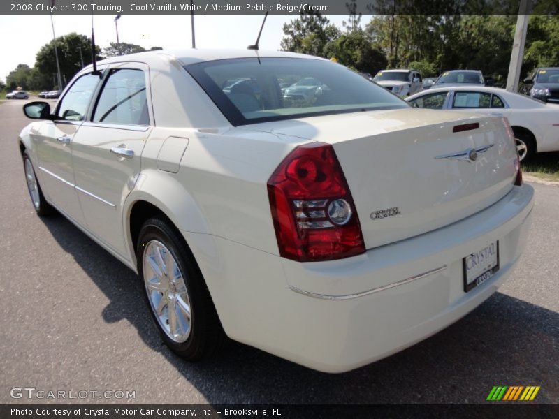 Cool Vanilla White / Medium Pebble Beige/Cream 2008 Chrysler 300 Touring