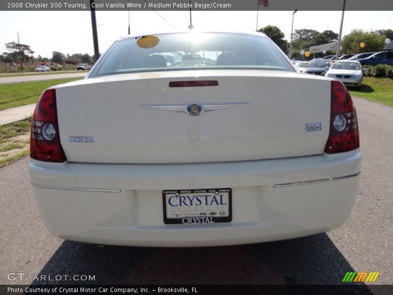 Cool Vanilla White / Medium Pebble Beige/Cream 2008 Chrysler 300 Touring