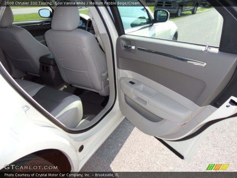 Cool Vanilla White / Medium Pebble Beige/Cream 2008 Chrysler 300 Touring