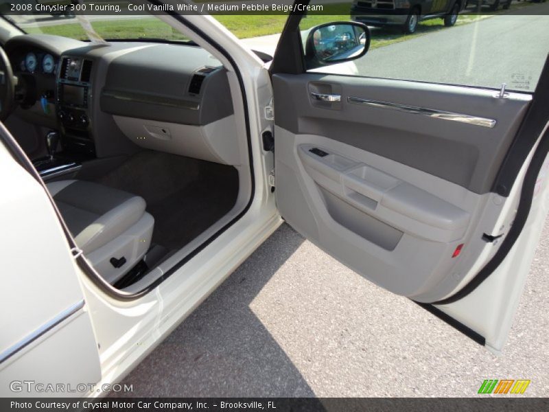 Cool Vanilla White / Medium Pebble Beige/Cream 2008 Chrysler 300 Touring