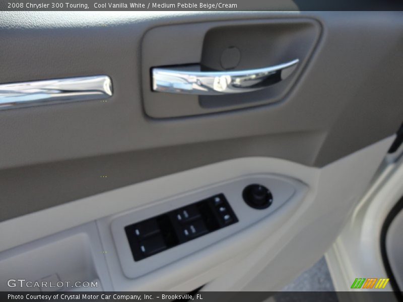Cool Vanilla White / Medium Pebble Beige/Cream 2008 Chrysler 300 Touring