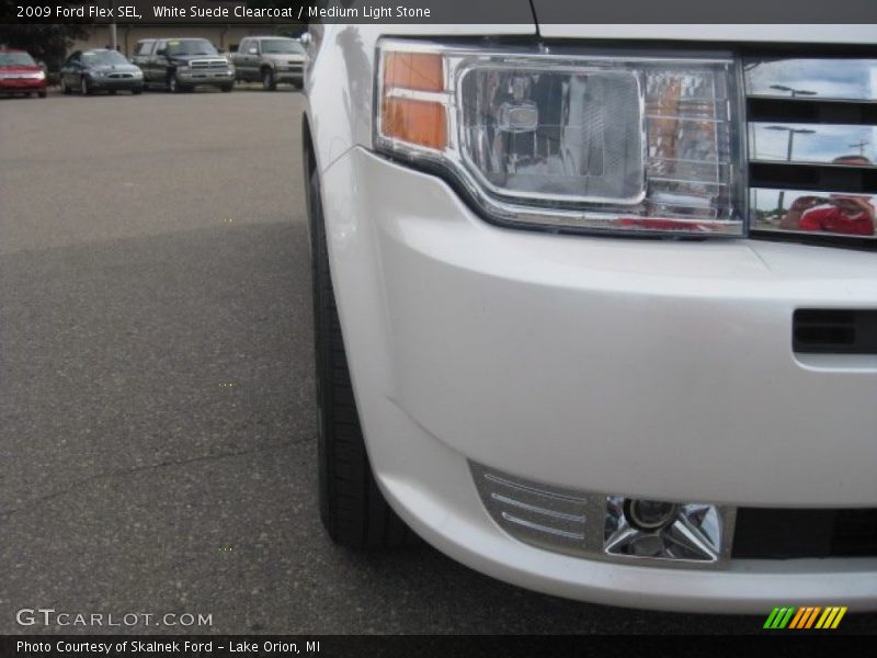 White Suede Clearcoat / Medium Light Stone 2009 Ford Flex SEL
