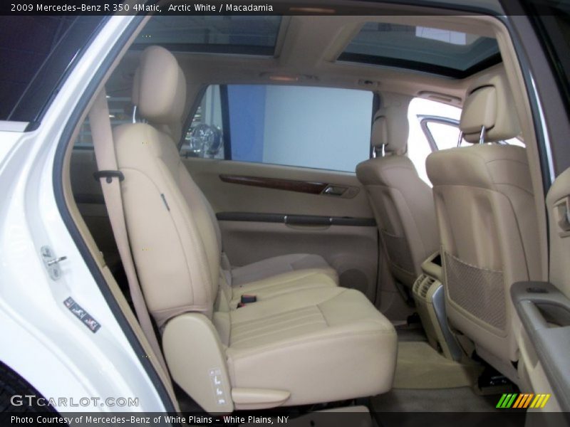Arctic White / Macadamia 2009 Mercedes-Benz R 350 4Matic