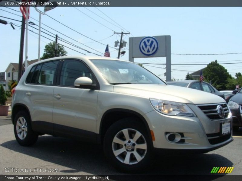 Reflex Silver Metallic / Charcoal 2009 Volkswagen Tiguan S