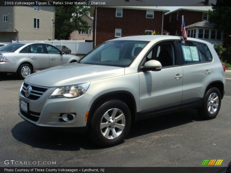 Reflex Silver Metallic / Charcoal 2009 Volkswagen Tiguan S
