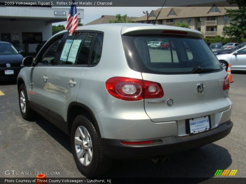 Reflex Silver Metallic / Charcoal 2009 Volkswagen Tiguan S