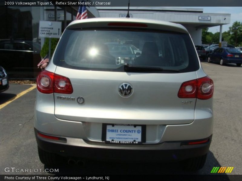 Reflex Silver Metallic / Charcoal 2009 Volkswagen Tiguan S