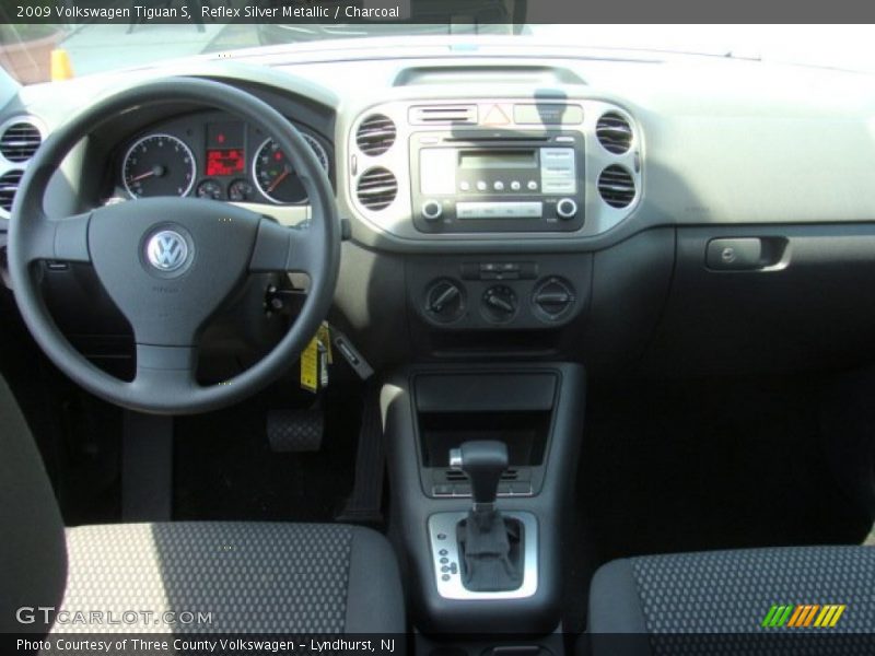 Reflex Silver Metallic / Charcoal 2009 Volkswagen Tiguan S