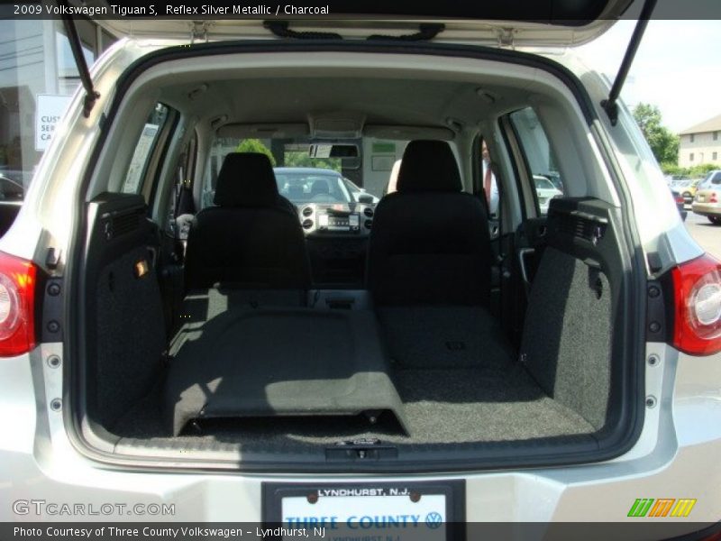 Reflex Silver Metallic / Charcoal 2009 Volkswagen Tiguan S