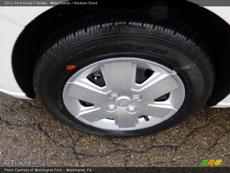 White Suede / Medium Stone 2011 Ford Focus S Sedan