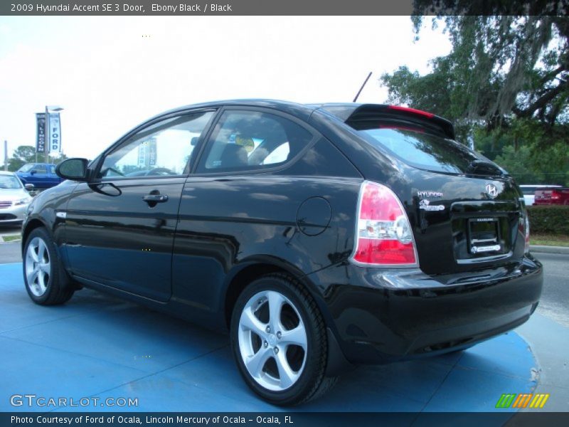 Ebony Black / Black 2009 Hyundai Accent SE 3 Door