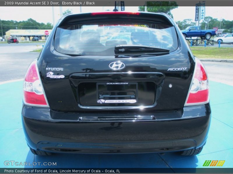 Ebony Black / Black 2009 Hyundai Accent SE 3 Door