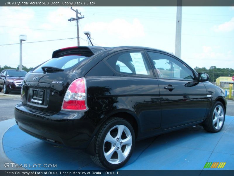 Ebony Black / Black 2009 Hyundai Accent SE 3 Door