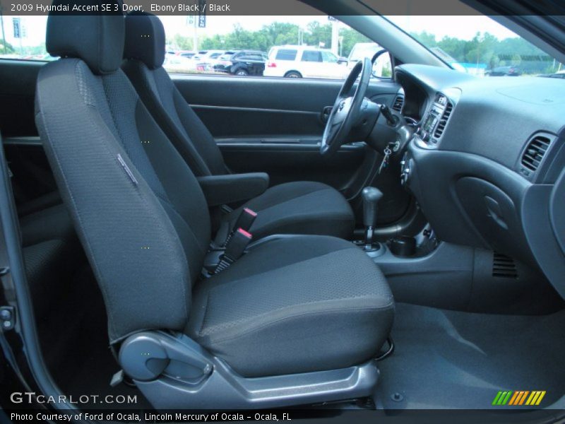 Ebony Black / Black 2009 Hyundai Accent SE 3 Door