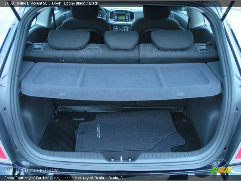  2009 Accent SE 3 Door Trunk