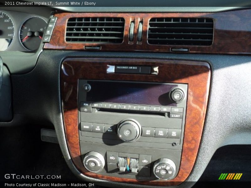 Summit White / Ebony 2011 Chevrolet Impala LT
