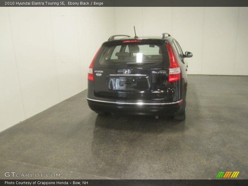 Ebony Black / Beige 2010 Hyundai Elantra Touring SE