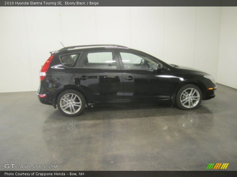 Ebony Black / Beige 2010 Hyundai Elantra Touring SE