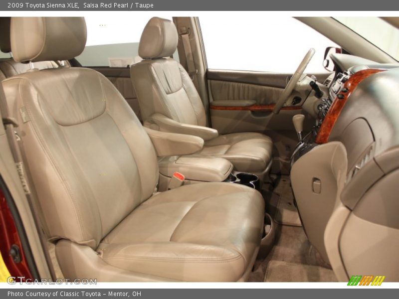  2009 Sienna XLE Taupe Interior