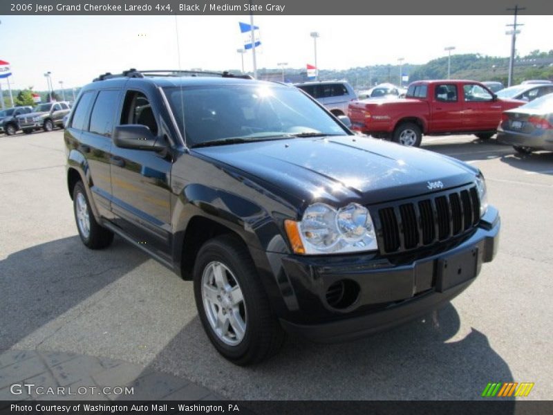 Black / Medium Slate Gray 2006 Jeep Grand Cherokee Laredo 4x4