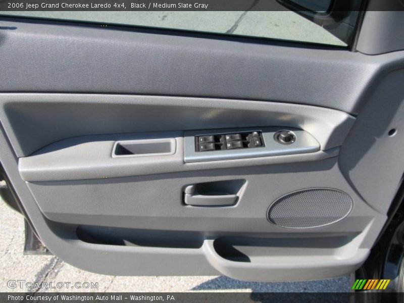 Black / Medium Slate Gray 2006 Jeep Grand Cherokee Laredo 4x4
