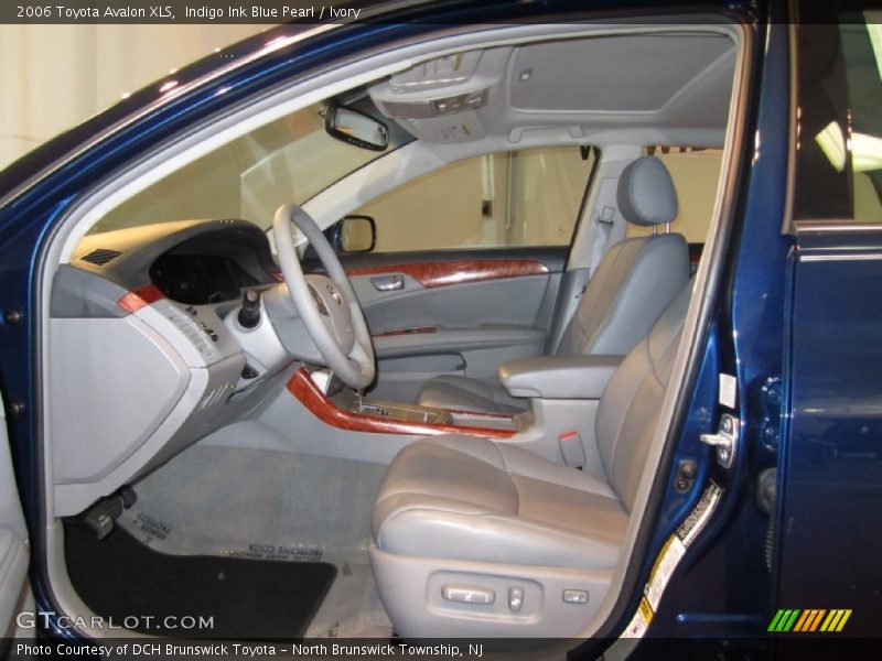 Indigo Ink Blue Pearl / Ivory 2006 Toyota Avalon XLS