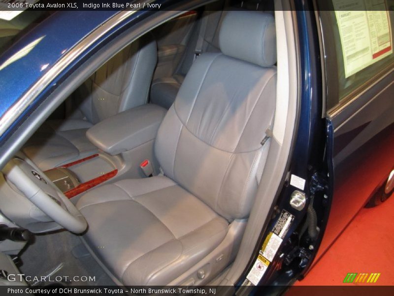 Indigo Ink Blue Pearl / Ivory 2006 Toyota Avalon XLS