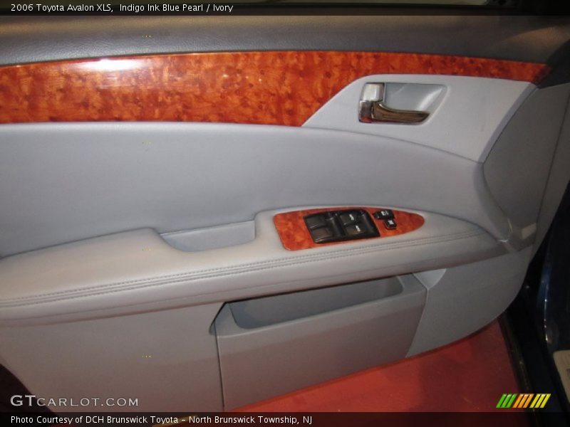 Indigo Ink Blue Pearl / Ivory 2006 Toyota Avalon XLS