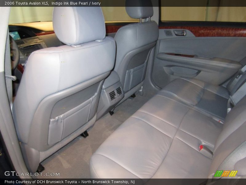 Indigo Ink Blue Pearl / Ivory 2006 Toyota Avalon XLS