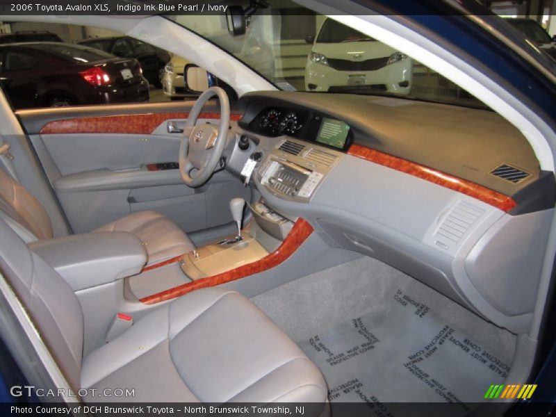 Indigo Ink Blue Pearl / Ivory 2006 Toyota Avalon XLS