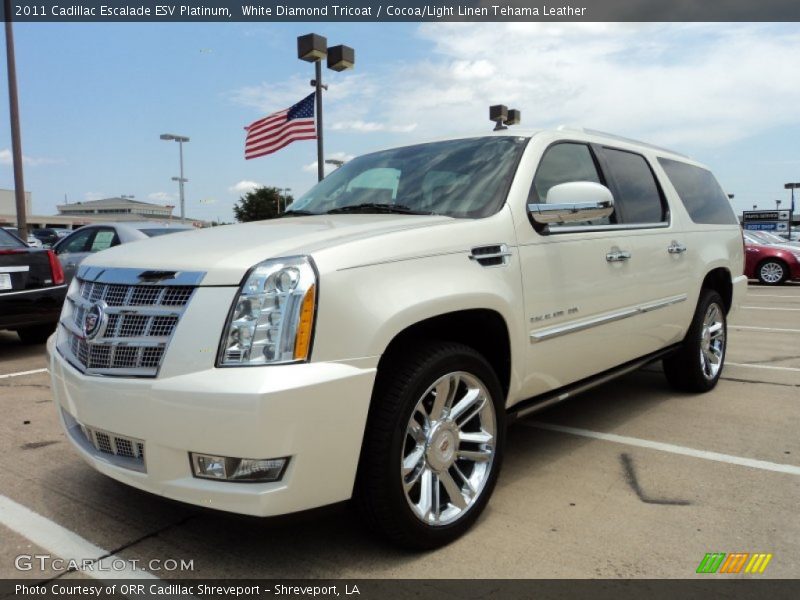 Front 3/4 View of 2011 Escalade ESV Platinum
