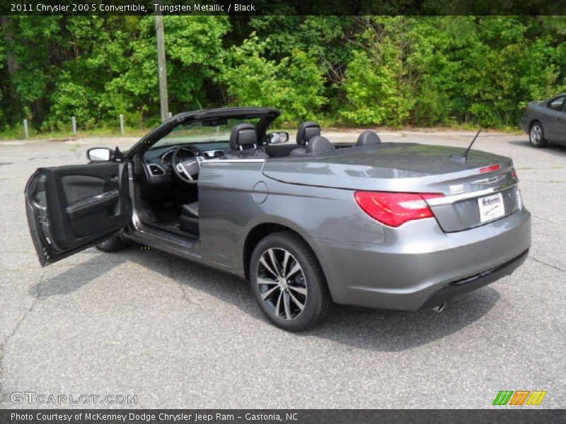 Tungsten Metallic / Black 2011 Chrysler 200 S Convertible