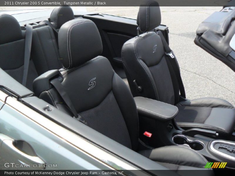  2011 200 S Convertible Black Interior
