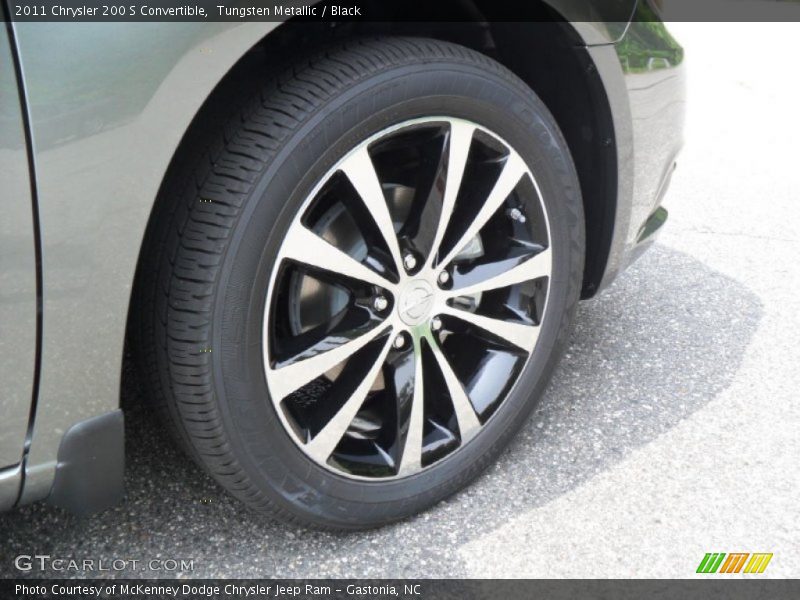  2011 200 S Convertible Wheel