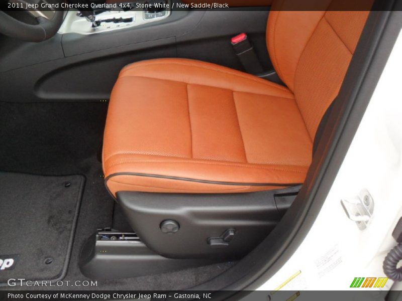 Stone White / New Saddle/Black 2011 Jeep Grand Cherokee Overland 4x4
