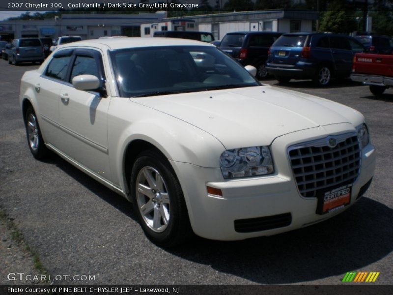 Cool Vanilla / Dark Slate Gray/Light Graystone 2007 Chrysler 300