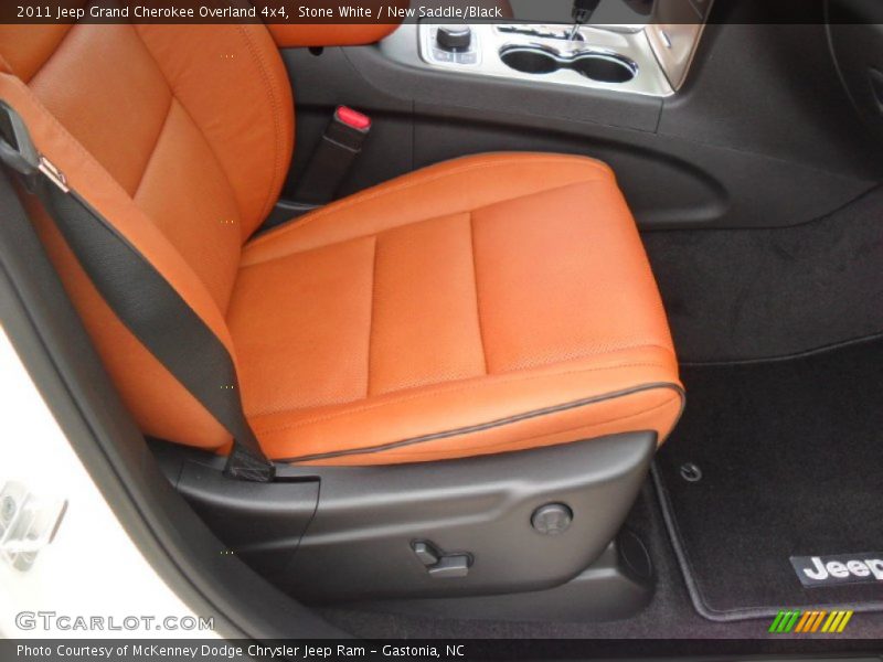Stone White / New Saddle/Black 2011 Jeep Grand Cherokee Overland 4x4