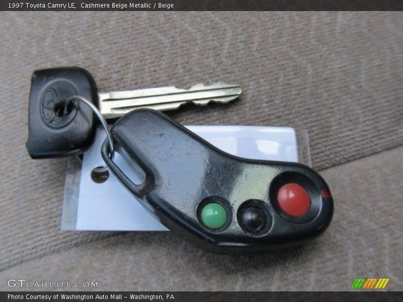 Cashmere Beige Metallic / Beige 1997 Toyota Camry LE