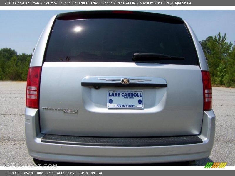 Bright Silver Metallic / Medium Slate Gray/Light Shale 2008 Chrysler Town & Country Touring Signature Series